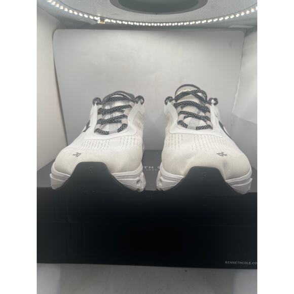 On Cloudmonster Running Shoe (Women) Size 12.5 main image 9